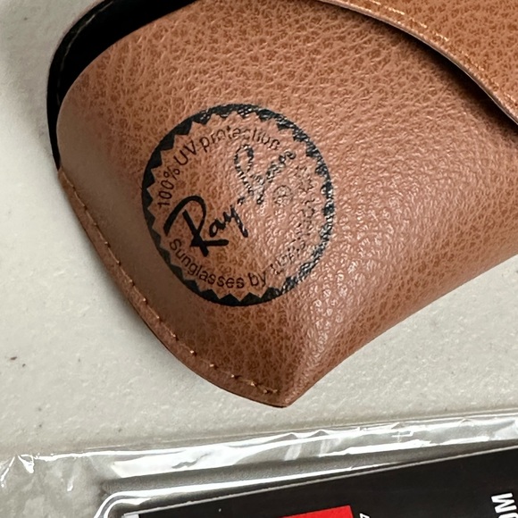 Ray-Ban sunglasses case - Picture 10 of 10